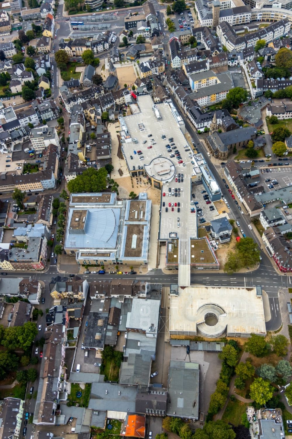 Aerial photograph Velbert - Building of the shopping center of StadtGalerie Velbert on Oststrasse in Velbert in the state North Rhine-Westphalia, Germany