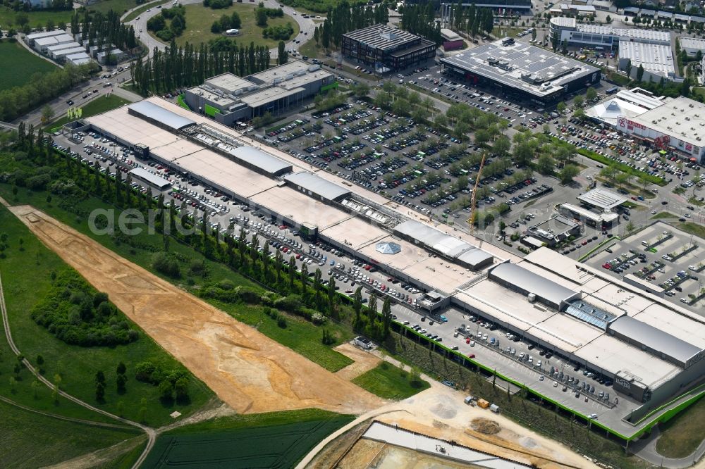 Ingolstadt from the bird's eye view: Building of the shopping center a??Westpark Einkaufszentruma?? in Ingolstadt in the state Bavaria, Germany