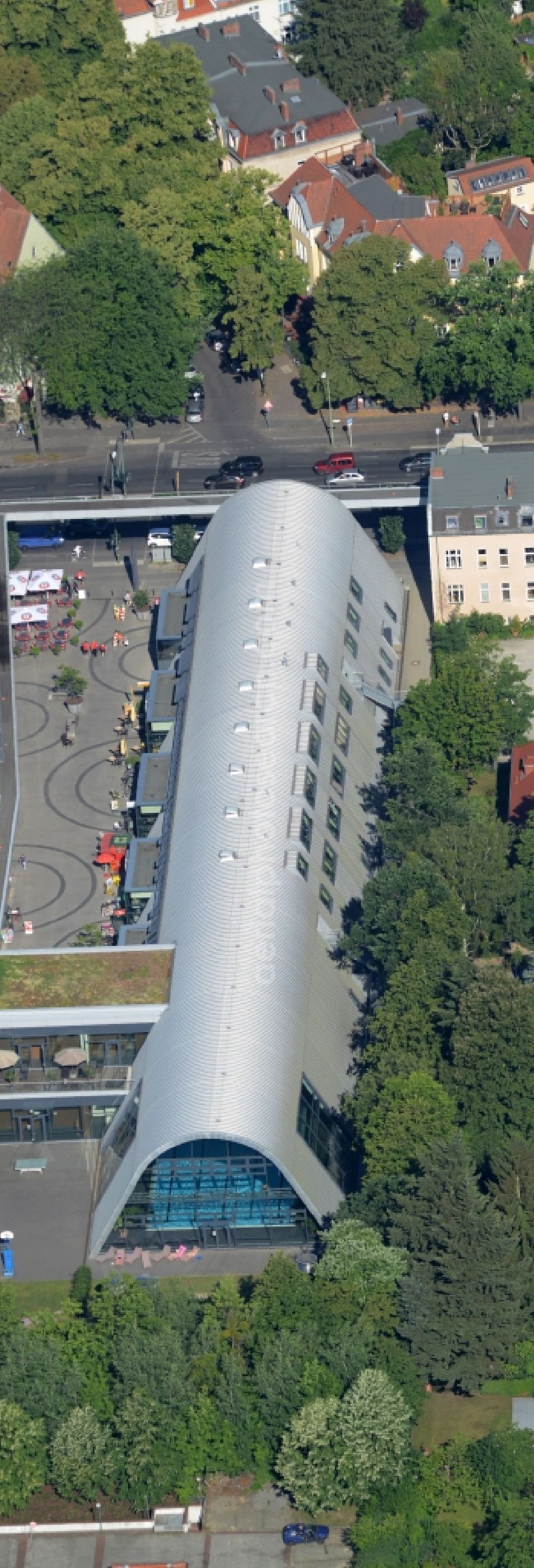 Aerial image Berlin - Building of the shopping center Zehlendorfer Welle on Clayallee in the district Zehlendorf in Berlin, Germany