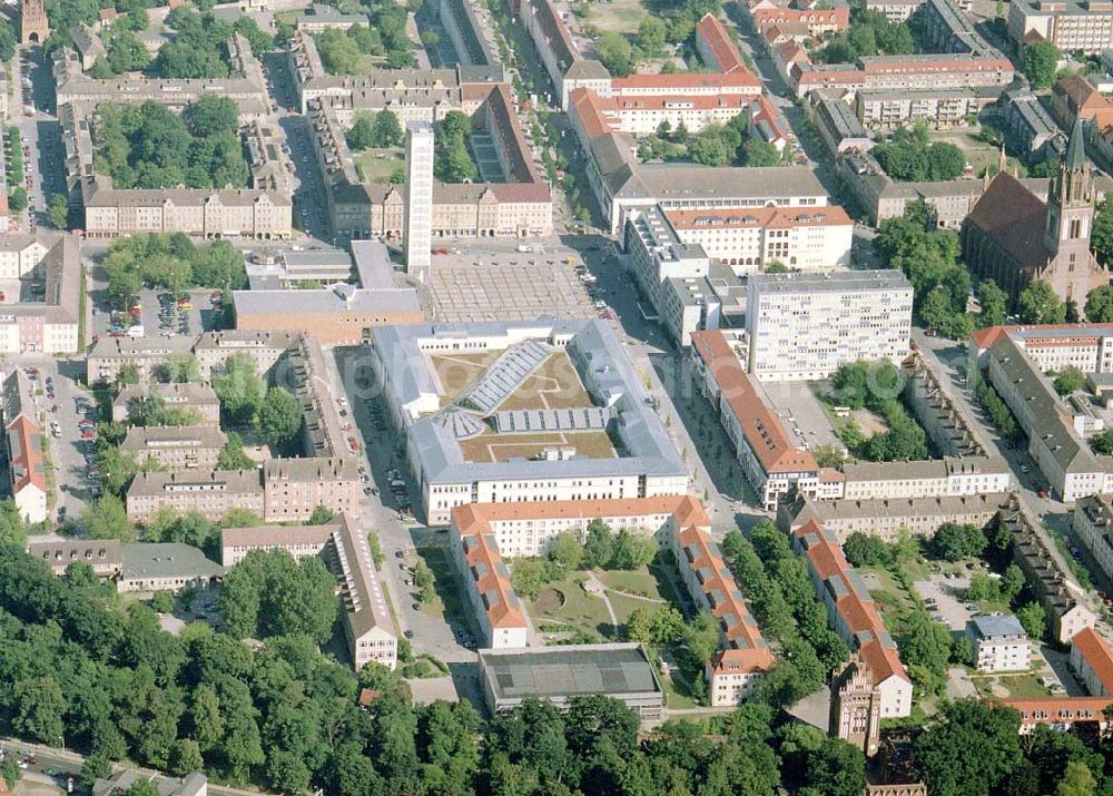 Aerial photograph Neubrandenburg / MV - Einkaufscenter der ECE GmbH Hamburg im Stadtzentrum von Neubrandenburg / MV.