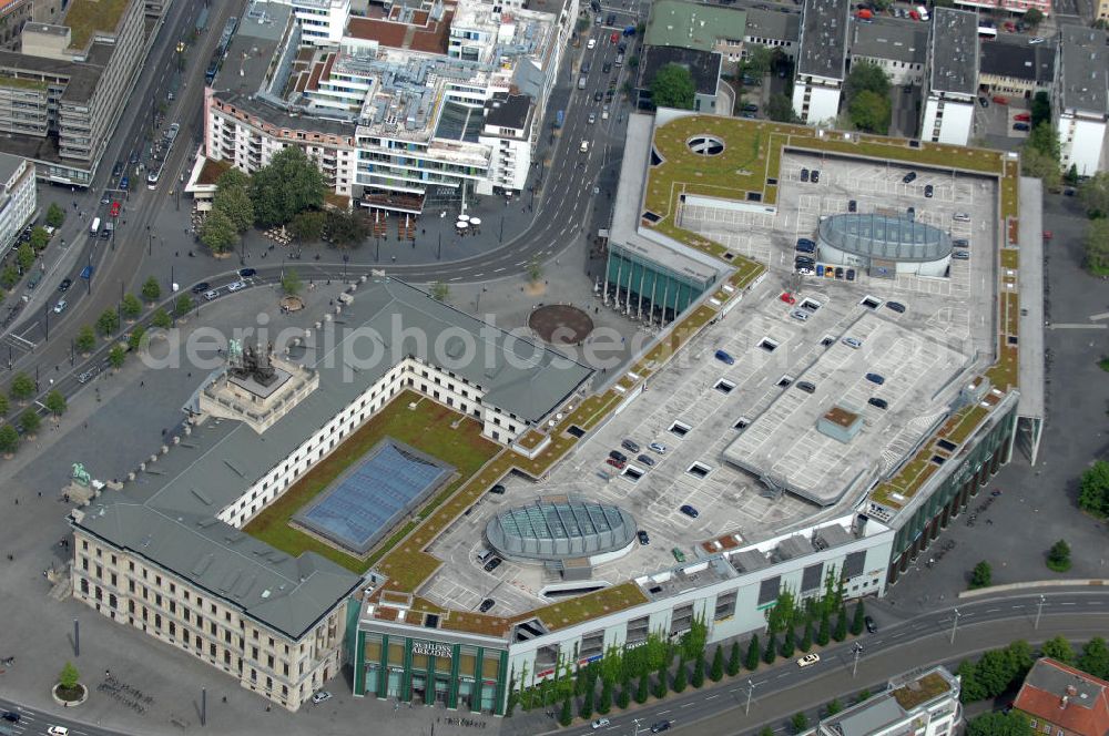 Aerial image Braunschweig - Blick auf das Einkaufscenter Schloss Arkaden des ECE - Centermanagement am Platz am Ritterbrunnen in der Braunschweiger Altstadt. View of the shopping arcades of the ECE in the Old Town Brunswick.