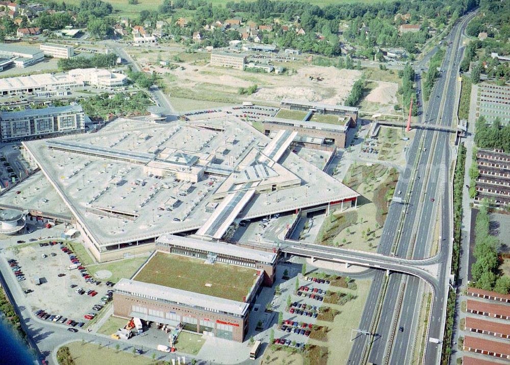 Potsdam - Drewitz from the bird's eye view: Einkaufscenter Am Stern in Potsdam - Drewitz (ECE).