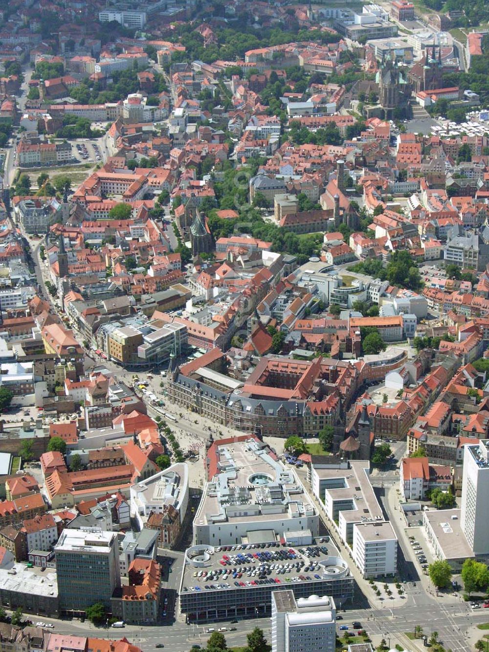 Aerial photograph Erfurt / Thüringen - Einkaufsgalerie Anger 1 in Erfurt - ein Projekt der ECE Projektmanagement GmbH Hamburg. Einkaufsgalerie Anger 1 Erfurt Anger 1-3 99084 Erfurt Tel.: 0361 / 601 32 0 Fax: 0361 / 601 32 22