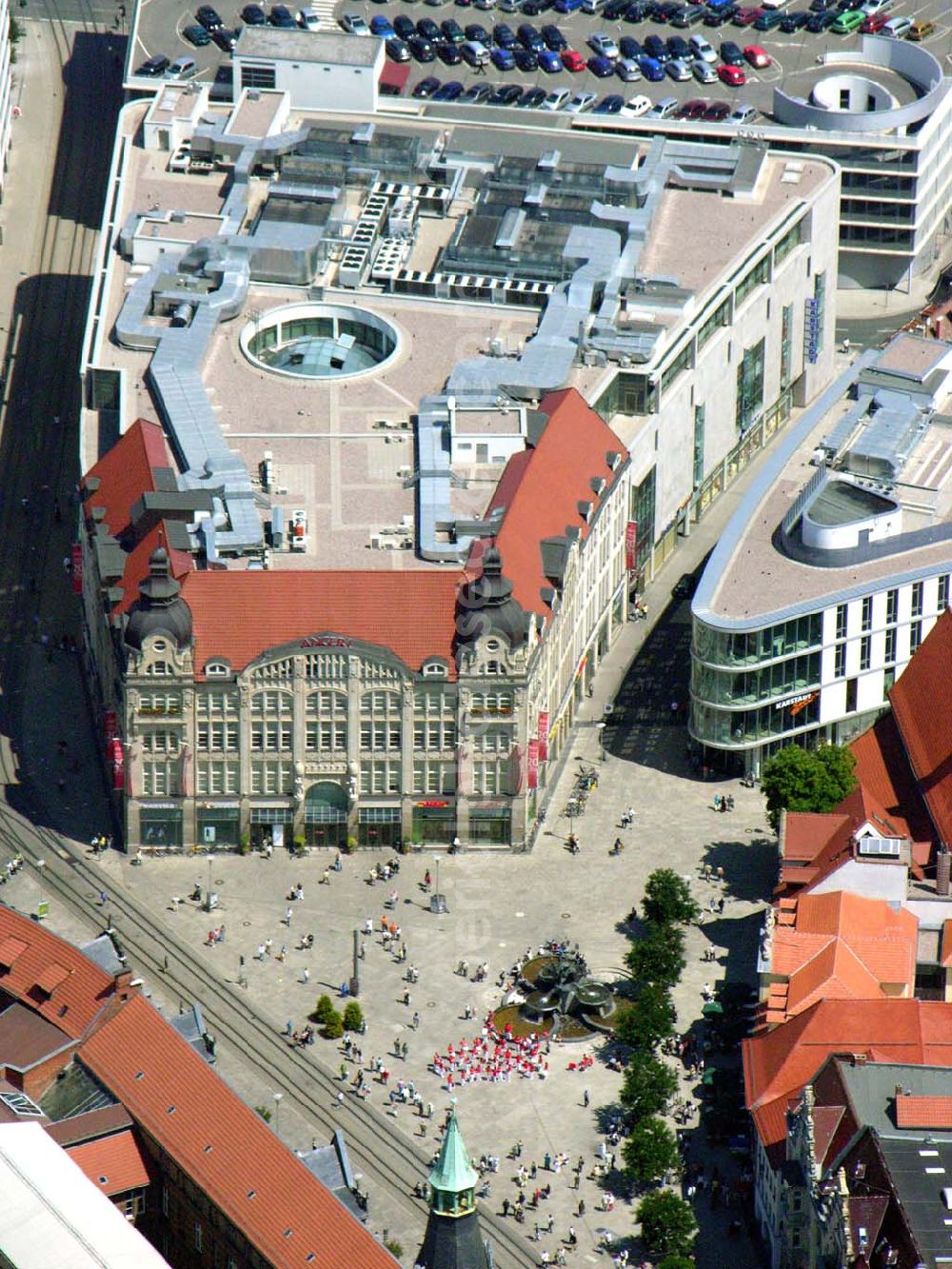 Aerial photograph Erfurt / Thüringen - Einkaufsgalerie Anger 1 in Erfurt - ein Projekt der ECE Projektmanagement GmbH Hamburg. Einkaufsgalerie Anger 1 Erfurt Anger 1-3 99084 Erfurt Tel.: 0361 / 601 32 0 Fax: 0361 / 601 32 22