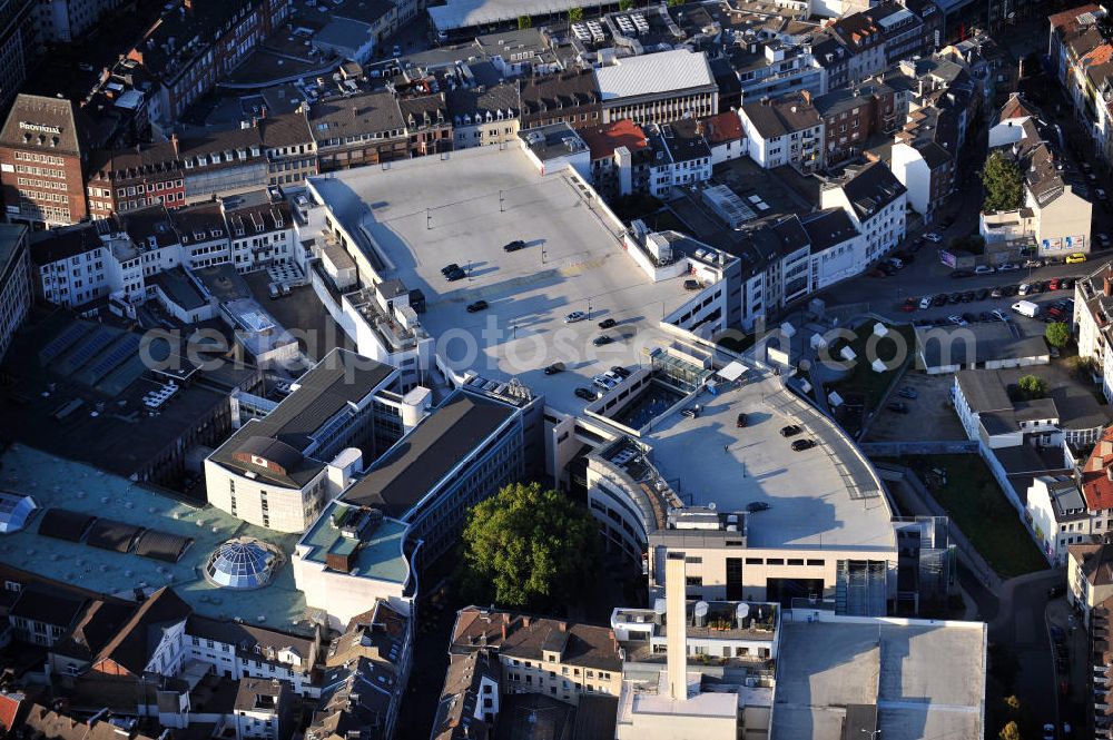 Aachen from above - Ein Einkaufszentrum an der Reihstraße und der Adelbertstraße in Aachen. Darin befindet sich Galeria Kaufhof und das Elektrogeschäft Saturn. A shopping centre / center at the streets Reihstrasse and Adelbertstrasse in Aachen.