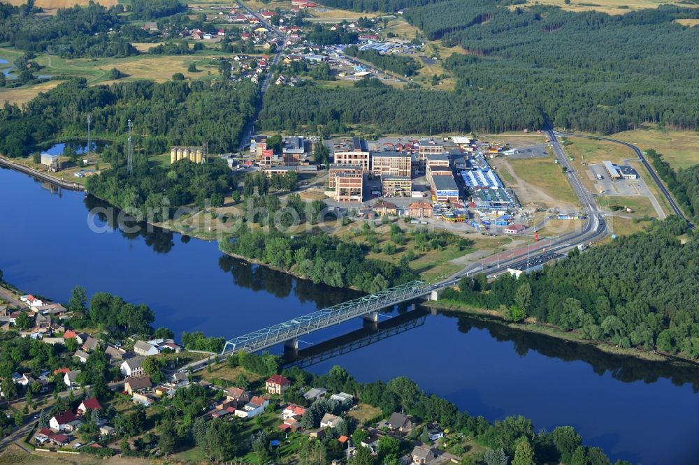 Aerial photograph Hohenwutzen / Osinow Dolny Niede - Shopping center at Osinow Dolny in Poland West Pomeranian in the border area on the banks of the Oder in Brandenburg Hohenwutzen