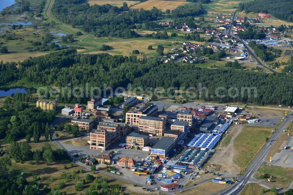 Hohenwutzen / Osinow Dolny Niede from the bird's eye view: Shopping center at Osinow Dolny in Poland West Pomeranian in the border area on the banks of the Oder in Brandenburg Hohenwutzen