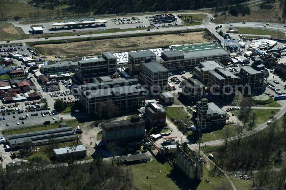 Niederwutzen from above - Shopping center at Osinow Dolny in Poland West Pomeranian in the border area on the banks of the Oder in Brandenburg Hohenwutzen