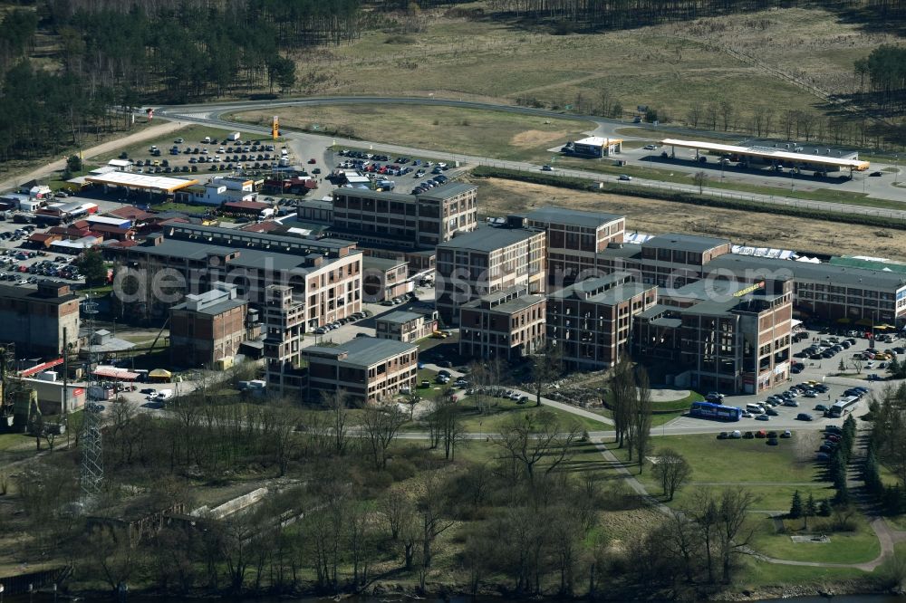 Niederwutzen from the bird's eye view: Shopping center at Osinow Dolny in Poland West Pomeranian in the border area on the banks of the Oder in Brandenburg Hohenwutzen