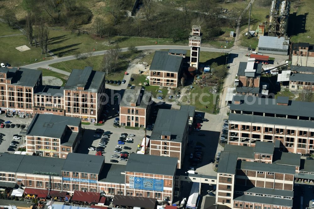 Aerial image Niederwutzen - Shopping center at Osinow Dolny in Poland West Pomeranian in the border area on the banks of the Oder in Brandenburg Hohenwutzen