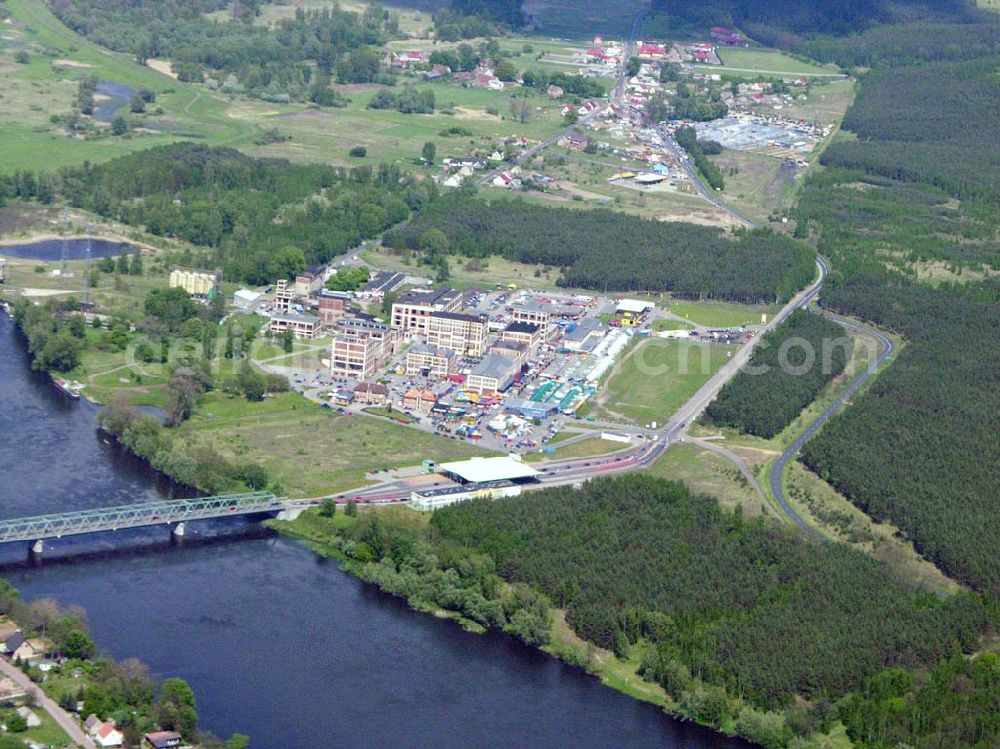 Aerial image Hohenwutzen - 16.05.2005 Grenzübergang Hohenwutzen (Brandenburg) über die Oder nach Polen.