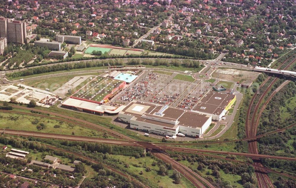 Aerial photograph Berlin-Biesdorf - Einkaufszentrum Berlin-Biesdorf.