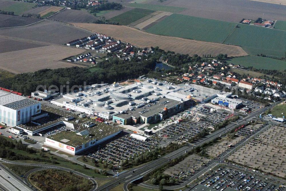 Aerial photograph Günthersdorf - Blick auf das neu eröffnete Einkaufszentrum der ECE nova eventis.nova eventis Center-Management,ECE Projektmanagement,Am Einkaufszentrum, 06254 Günthersdorf,