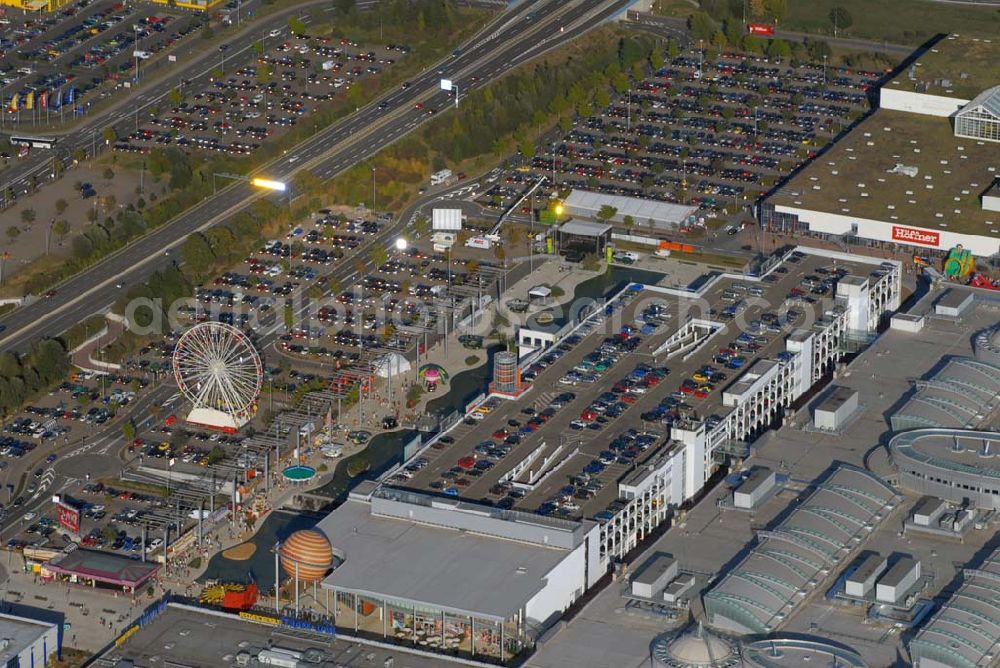 Aerial photograph Günthersdorf - Blick auf das neu eröffnete Einkaufszentrum der ECE nova eventis.nova eventis Center-Management,ECE Projektmanagement,Am Einkaufszentrum, 06254 Günthersdorf,