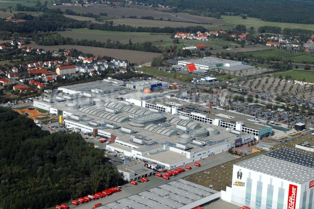 Günthersdorf / Sachsen-Anhalt from the bird's eye view: Blick auf das neu eröffnete Einkaufszentrum der ECE nova eventis.nova eventis Center-Management,ECE Projektmanagement,Am Einkaufszentrum, 06254 Günthersdorf,