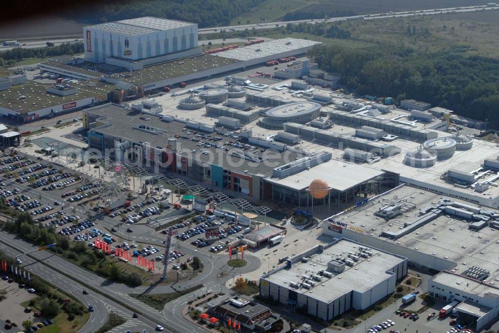 Aerial image Günthersdorf / Sachsen-Anhalt - Blick auf das neu eröffnete Einkaufszentrum der ECE nova eventis.nova eventis Center-Management,ECE Projektmanagement,Am Einkaufszentrum, 06254 Günthersdorf,