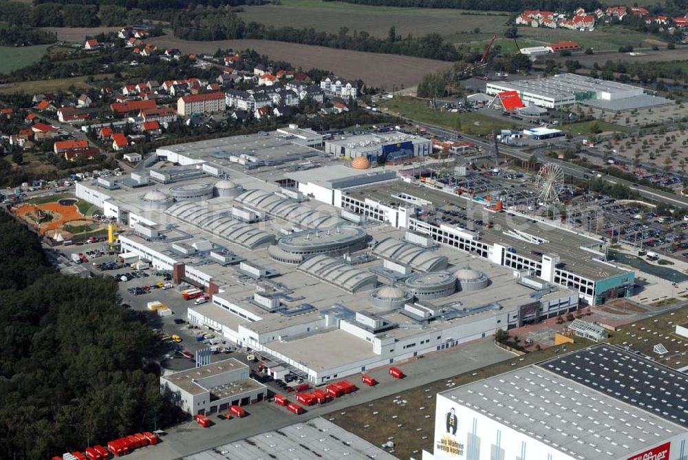 Aerial image Günthersdorf / Sachsen-Anhalt - Blick auf das neu eröffnete Einkaufszentrum der ECE nova eventis.nova eventis Center-Management,ECE Projektmanagement,Am Einkaufszentrum, 06254 Günthersdorf,