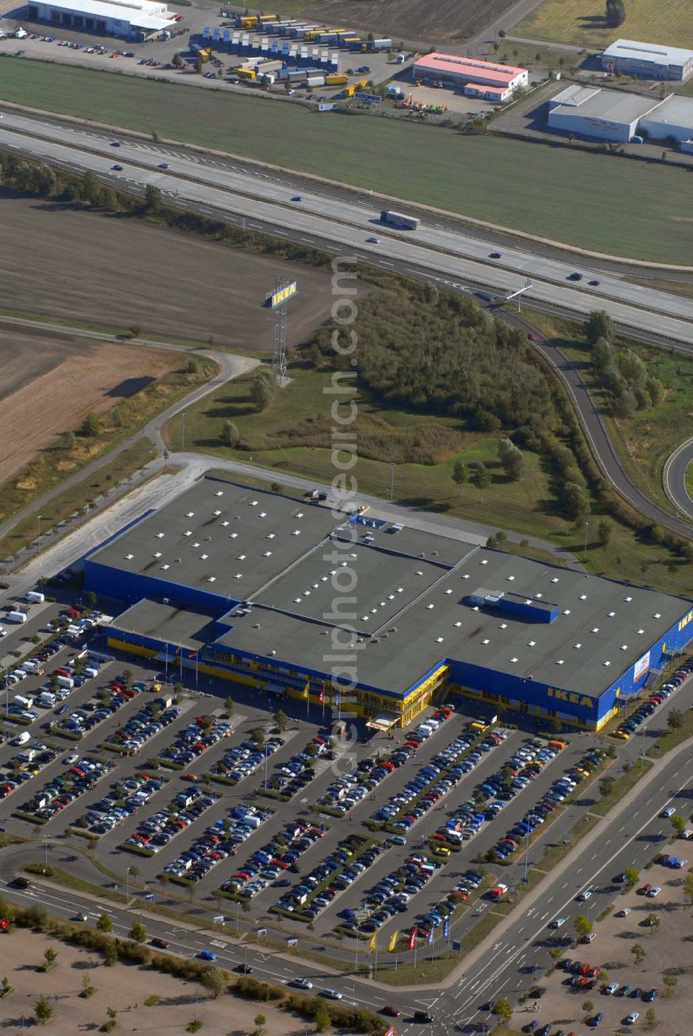 Aerial image Günthersdorf - Blick auf das Einrichtungshaus der IKEA Deutschland GmbH & Co. KG,Niederlassung Halle/Leipzig,Nordpark 17,06254 Günthersdorf,(nova eventis)