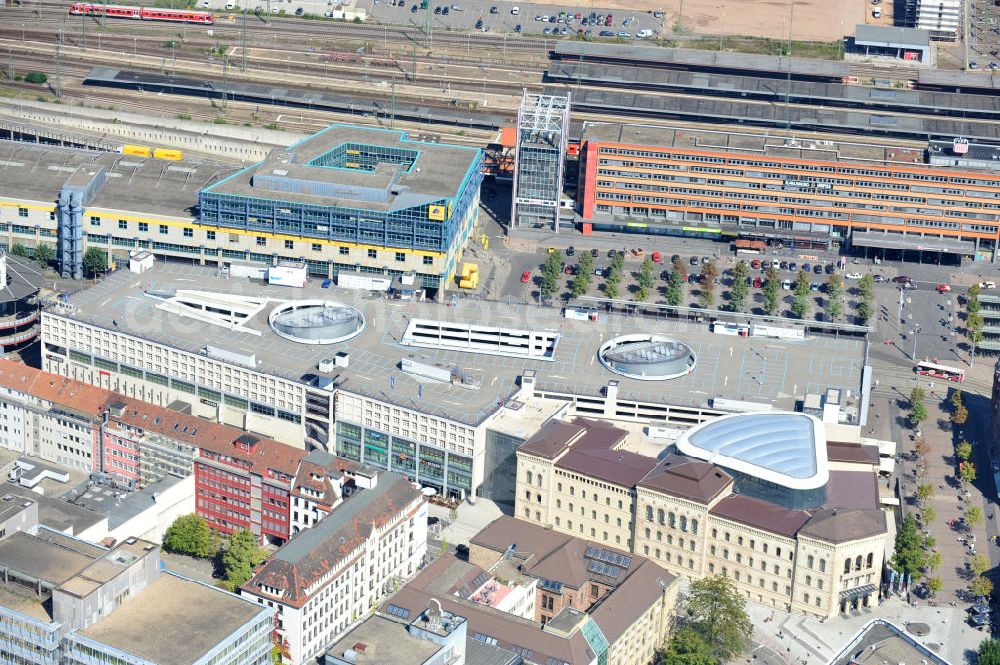 Aerial photograph Saarbrücken - Blick auf das Einkaufszentrum Europa-Galerie Saarbrücken am Hauptbahnhof. Betrieben wird es von der ECE Projektmanagement G.m.b.H. & Co.KG. The Shopping Centre Europe Gallery Saarbrücken.