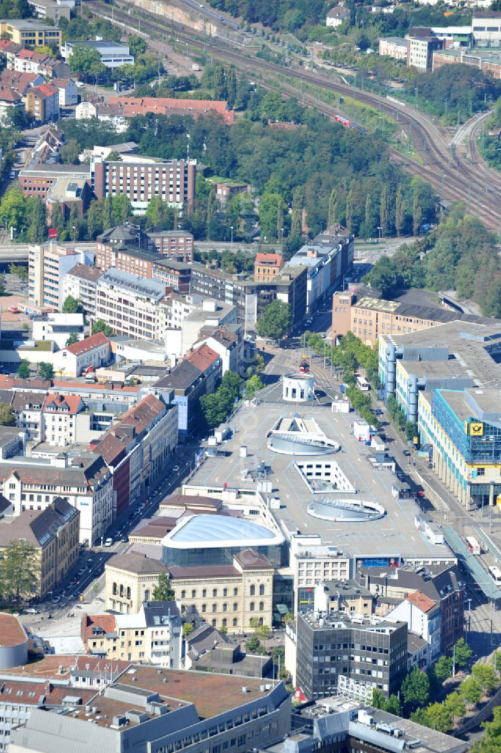 Saarbrücken from above - Blick auf das Einkaufszentrum Europa-Galerie Saarbrücken am Hauptbahnhof. Betrieben wird es von der ECE Projektmanagement G.m.b.H. & Co.KG. The Shopping Centre Europe Gallery Saarbrücken.