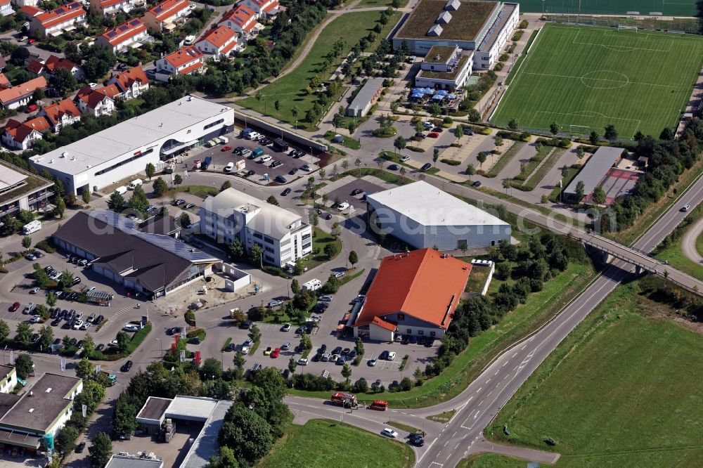 Aerial photograph Neuried - Industrial estate and company settlement at Hainbuchenring in Neuried in the state Bavaria