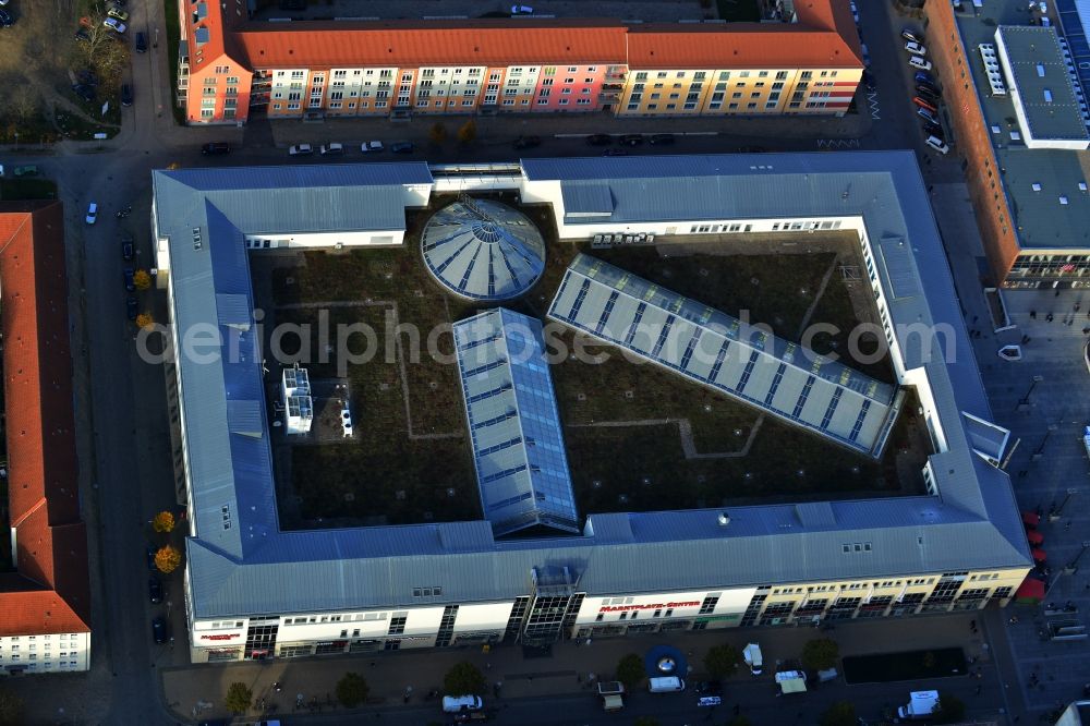 Neubrandenburg from the bird's eye view: Shopping Centre Market Center ECE Project Management GmbH & Co. KG. in Neubrandenburg in Mecklenburg-Vorpommern