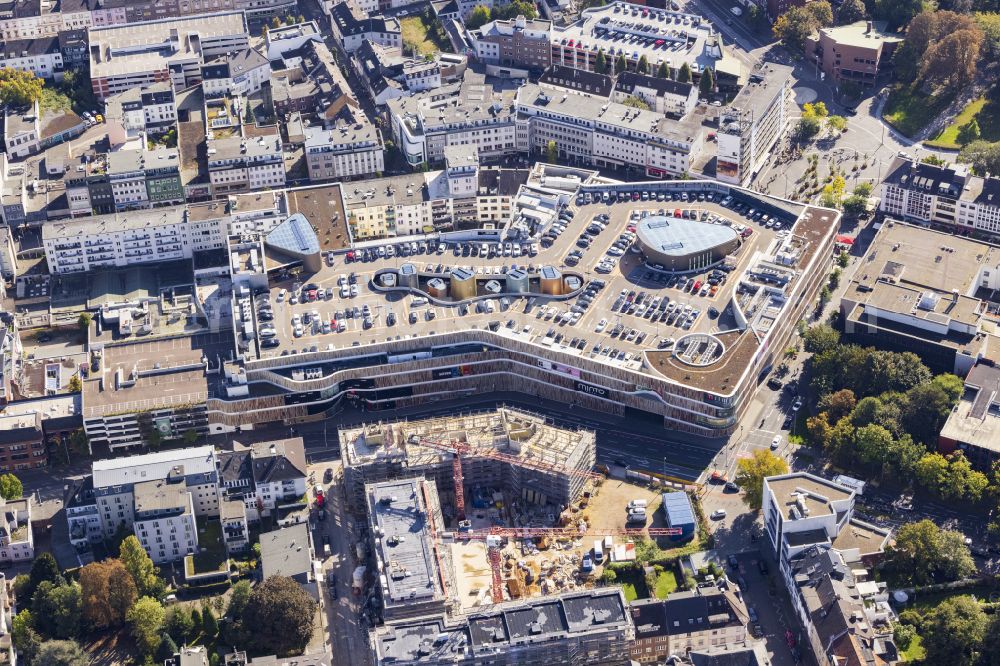 Aerial image Mönchengladbach - Shopping center Minto on the street Am Minto in Moenchengladbach in the federal state of North Rhine-Westphalia, Germany