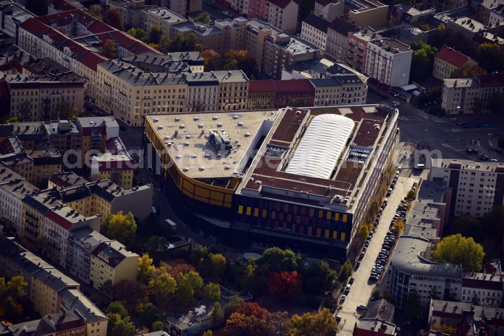 Berlin from above - View of the shopping center Moa Bogen and Hotel Moa at Stephanstrasse in the district of Moabit in Berlin - Mitte. The mall is location for shops, restaurants and a fitness center as well as the local community center BürSte. The Hotel Moa belongs to the Best Western Hotels Germany GmbH. Design and planning of the building was overseen by architect's office nps tchoban voss