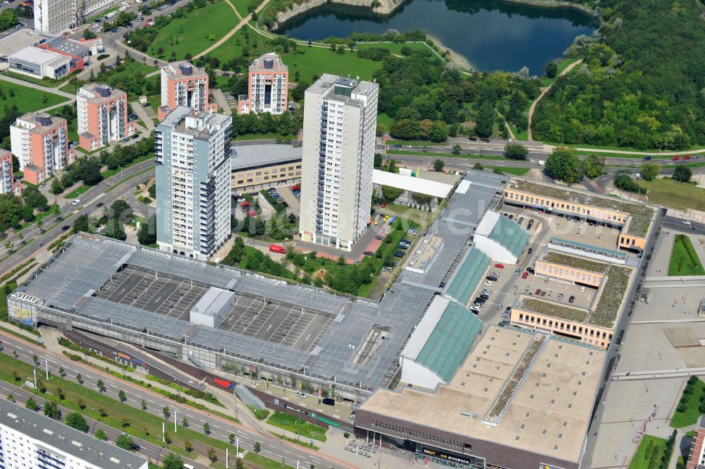 Aerial image Halle / Saale / OT Neustadt - Blick auf das Einkaufszentrum NCH Neustadt Centrum an der Magistrale / Neustädter Passage in Halle-Neustadt. Das Shopping- Center ist eine Immobilie der australischen APN Property Group. Town Center shopping center in Halle in Saxony-Anhalt.