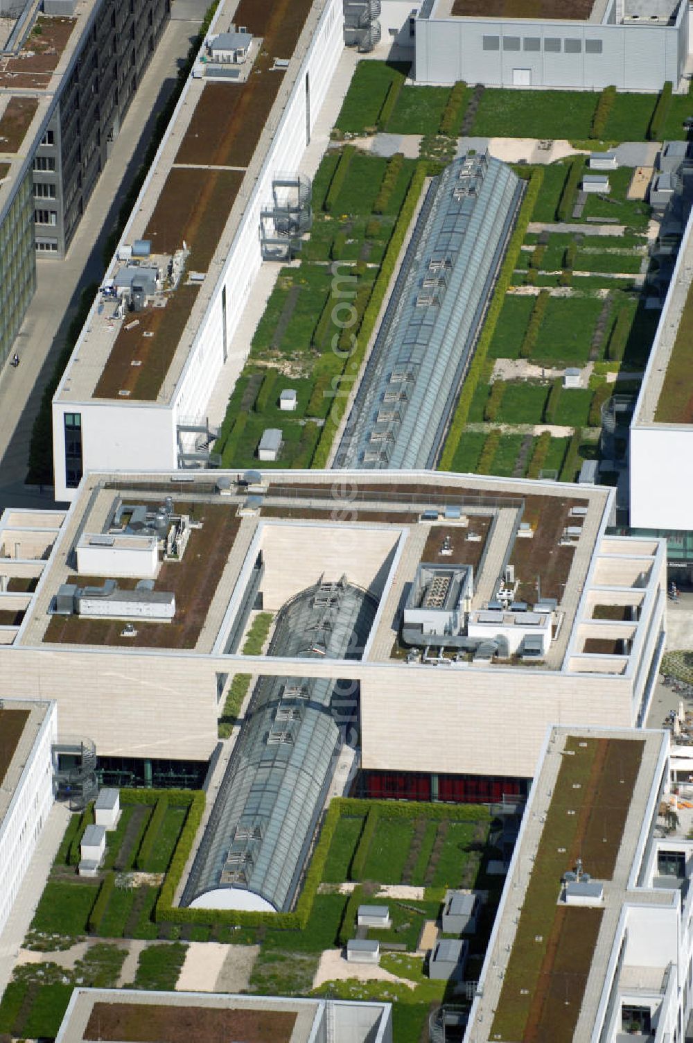 Aerial image MÜNCHEN - Blick auf das Einkaufszentrum Riem Arcaden, ein Gemeinschaftsprojekt von Unibail-Rodamco Germany GmbH, Am Waldhausenpark 4, 45127 Essen, Tel. 0201 820 81-0, Fax 0201 82081-11,