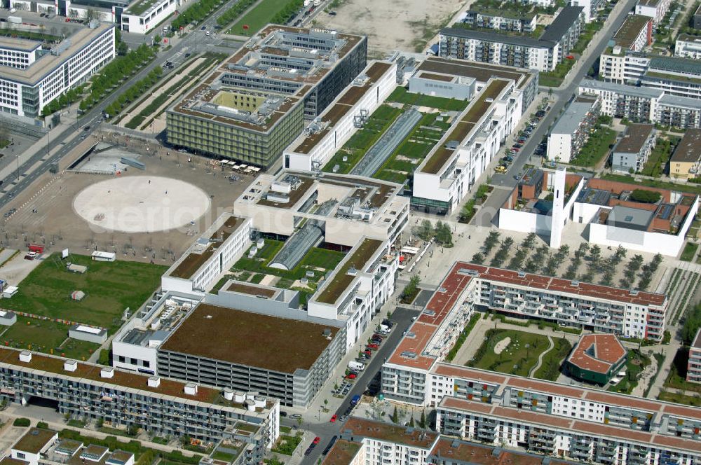 Aerial photograph MÜNCHEN - Blick auf das Einkaufszentrum Riem Arcaden, ein Gemeinschaftsprojekt von Unibail-Rodamco Germany GmbH, Am Waldhausenpark 4, 45127 Essen, Tel. 0201 820 81-0, Fax 0201 82081-11,