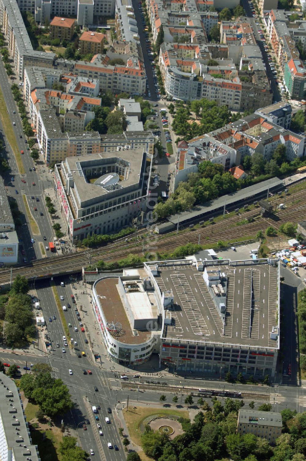 Aerial image Berlin - Das Ringcenter der ECE GmbH an der Frankfurter Allee in Berlin-Friedrichshain.