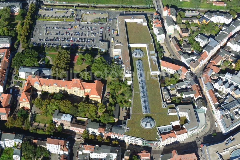 Schwerin from the bird's eye view: Cityscape of downtown at the Marienplatz with the shopping center Castle Park Center of the ECE group in Schwerin in Mecklenburg - Western Pomerania