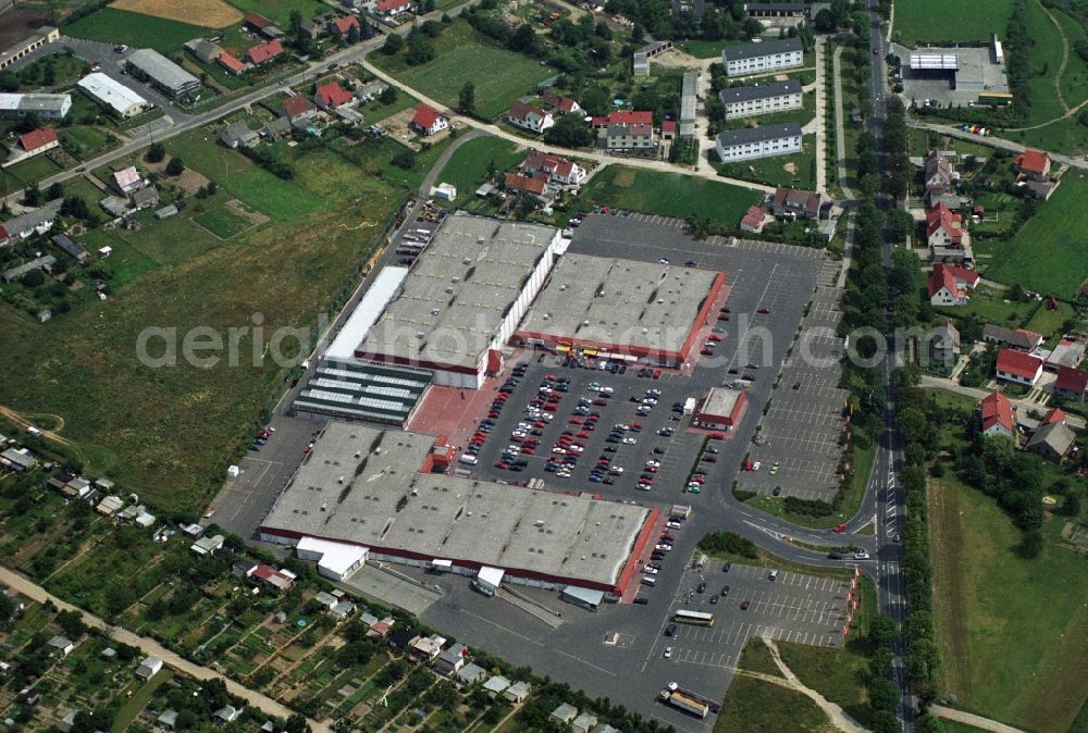 Seelow from the bird's eye view: Shopping center Seelow on the main road B1 in Seelow, in the state of Brandenburg