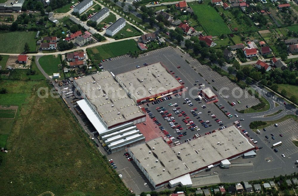 Seelow from the bird's eye view: Shopping center Seelow on the main road B1 in Seelow, in the state of Brandenburg