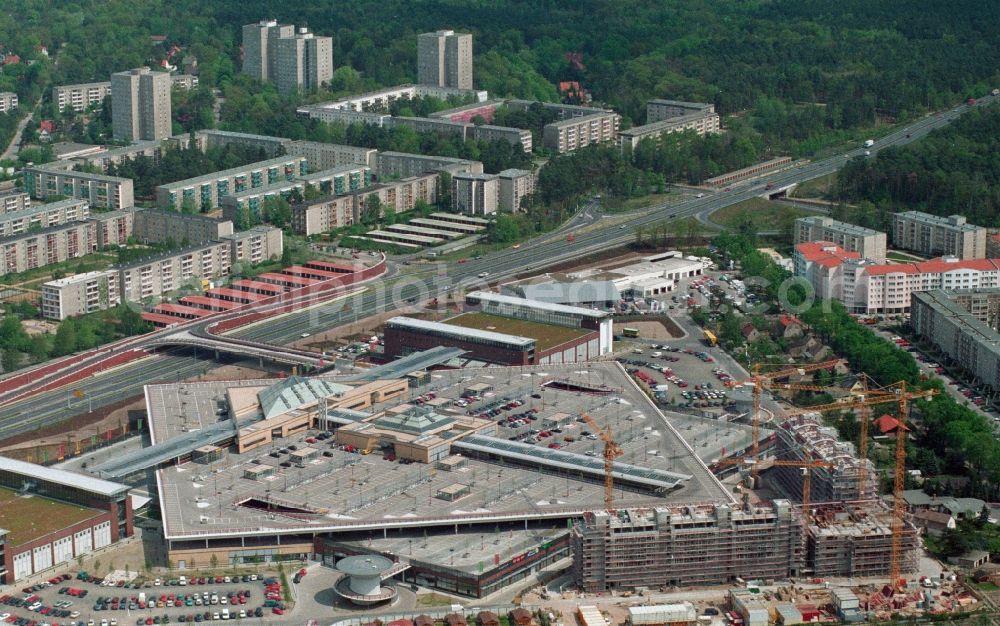 Aerial image Potsdam - The shoppingmall Stern Center in Potsdam-Drewitz