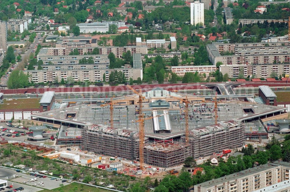 Aerial image Potsdam - The shoppingmall Stern Center in Potsdam-Drewitz