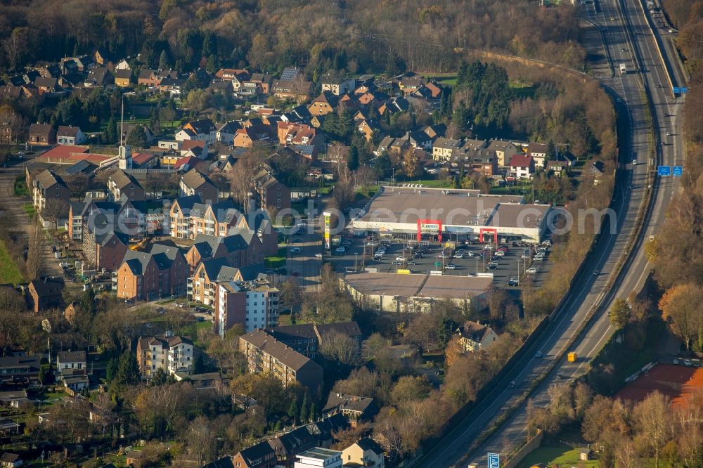 Oberhausen from above - Shopping mall along federal motorway A 516 in Oberhausen in the state of North Rhine-Westphalia