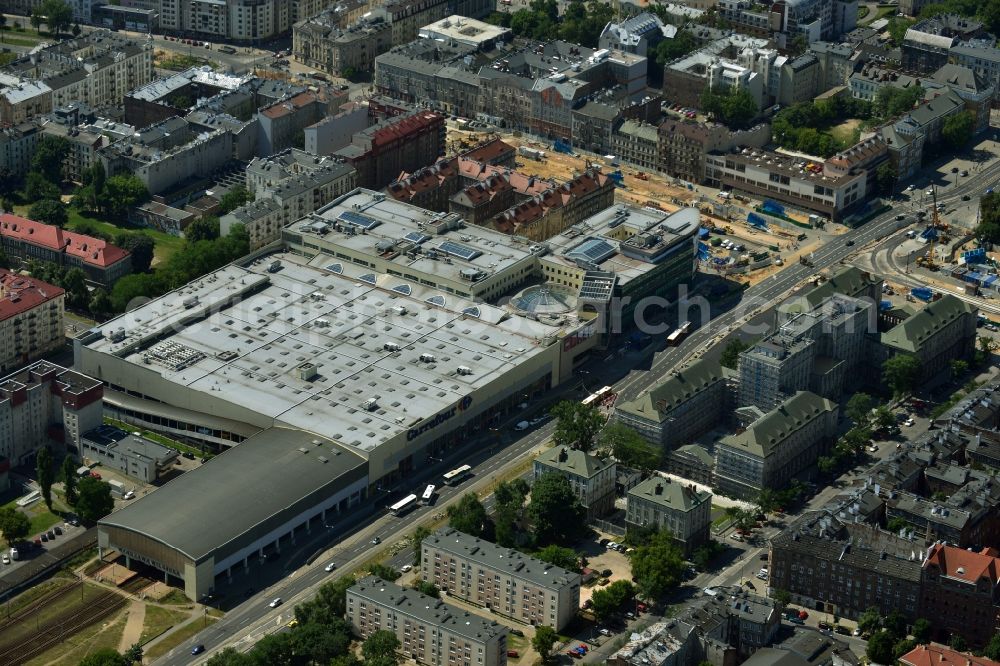 Warschau Mokotow from above - Warszawa Wilenska shopping centers in the ul Targowa in Warsaw in Poland