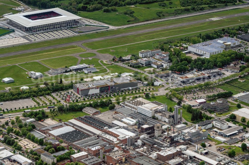 Aerial image Freiburg im Breisgau - Building of the shopping center in Gewerbegebiet Freiburg Nord in Freiburg im Breisgau in the state Baden-Wuerttemberg, Germany