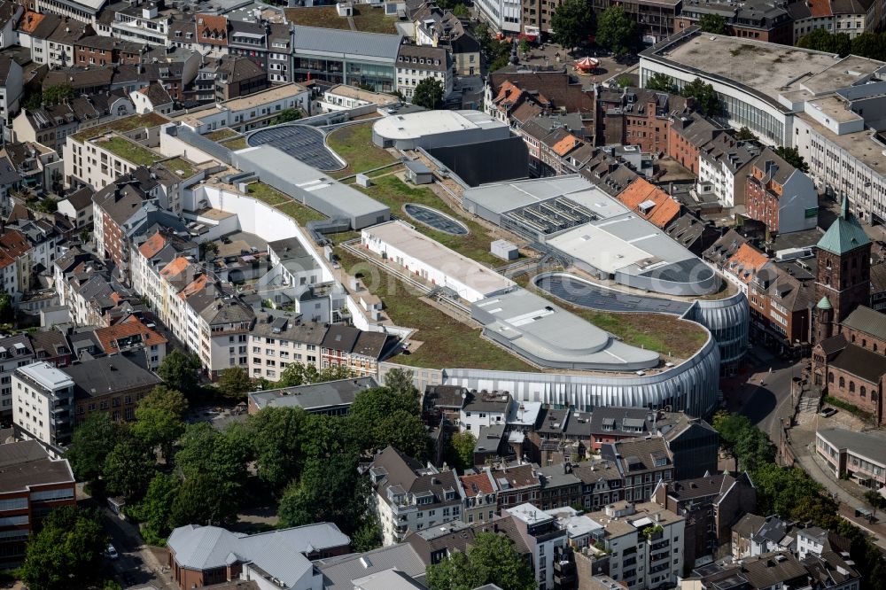 Aerial photograph Aachen - Building of the shopping center Aquis Plaza Aachen on the Adalbertstrasse in the district Mitte in Aachen in the state North Rhine-Westphalia, Germany