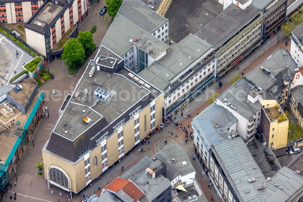 Gelsenkirchen from the bird's eye view: Building of the shopping center on Bahnhofsvorplatz - Bahnhofstrasse in the district Altstadt in Gelsenkirchen at Ruhrgebiet in the state North Rhine-Westphalia, Germany