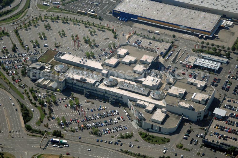 Ludwigsburg from the bird's eye view: Building of the shopping center Breuninger in the district Eglosheim in Ludwigsburg in the state Baden-Wuerttemberg, Germany