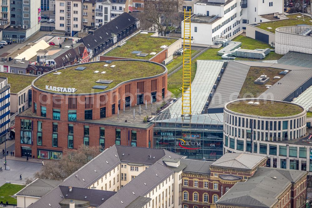 Duisburg from above - Building of the shopping center FORUM Duisburg on Koenigstrasse in the district Dellviertel in Duisburg at Ruhrgebiet in the state North Rhine-Westphalia, Germany