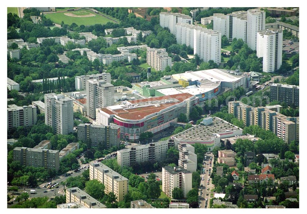 Aerial image Berlin - Blick auf das Einkaufzentrum Gropius-Passagen in Berlin-Neukölln H.F.S. Hypofondsbeteiligung für Sachwerte GmbH, vertreten durch die G.F.S. Geschäftsbesorgung für Sachwerte GmbH Johannisthaler Chaussee 317 12351 Berlin Telefon: (0 30) 66 69 12 0 Telefax: (0 30) 66 69 12 99 E-mail: info@gropius-passagen.de