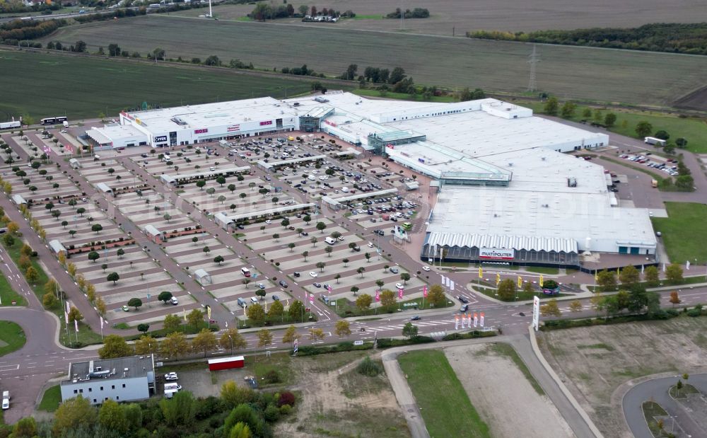 Landsberg from above - Building of the shopping center Halle Center on street Saarbruecker Strasse in the district Peissen in Landsberg in the state Saxony-Anhalt, Germany