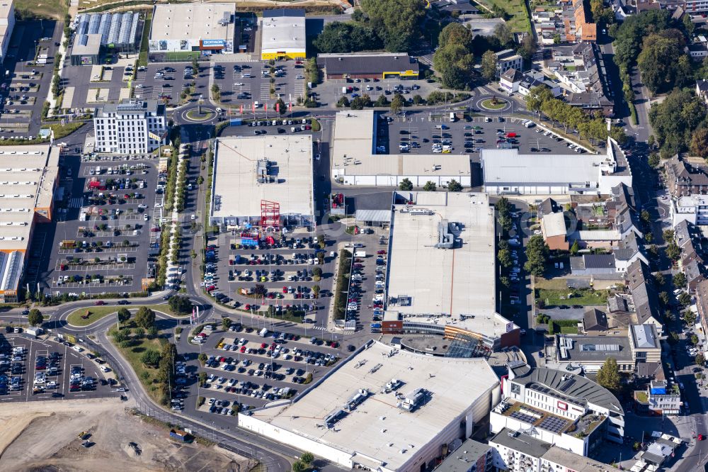 Aerial photograph Hilfarth - Building of the shopping center on the street Am Landabsatz in Hilfarth in the federal state of North Rhine-Westphalia, Germany