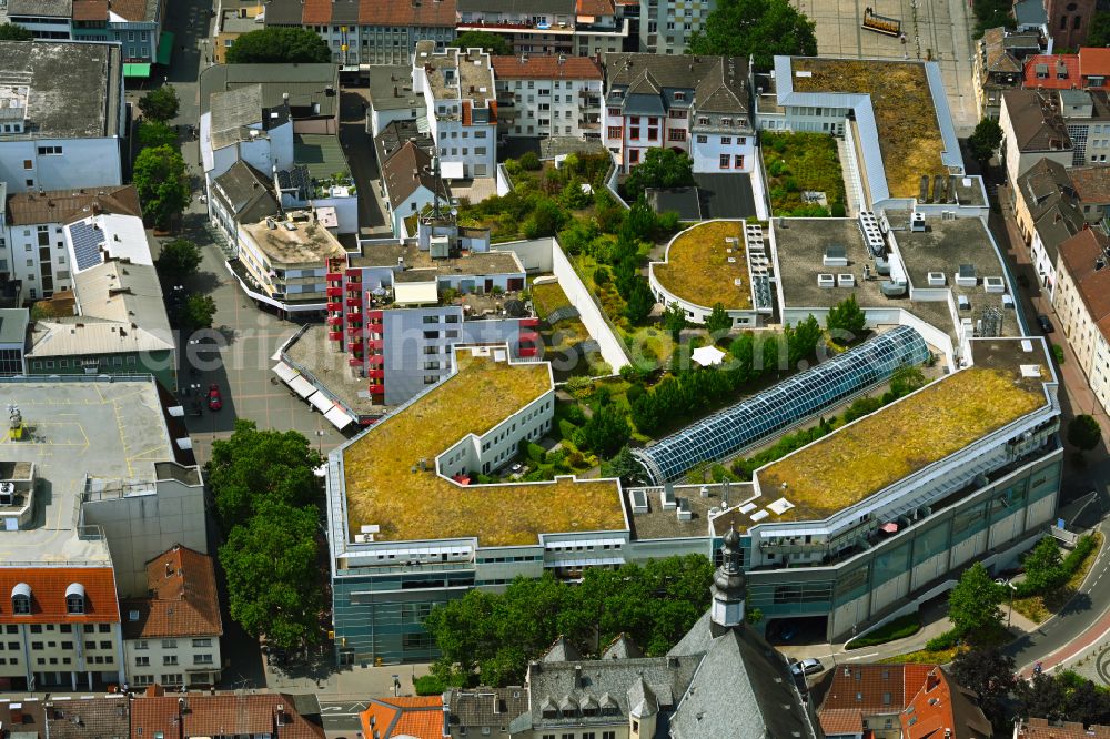 Aerial image Worms - Building of the shopping center Kaiser Passage on street Korngasse in Worms in the state Rhineland-Palatinate, Germany