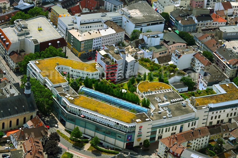 Worms from the bird's eye view: Building of the shopping center Kaiser Passage on street Korngasse in Worms in the state Rhineland-Palatinate, Germany