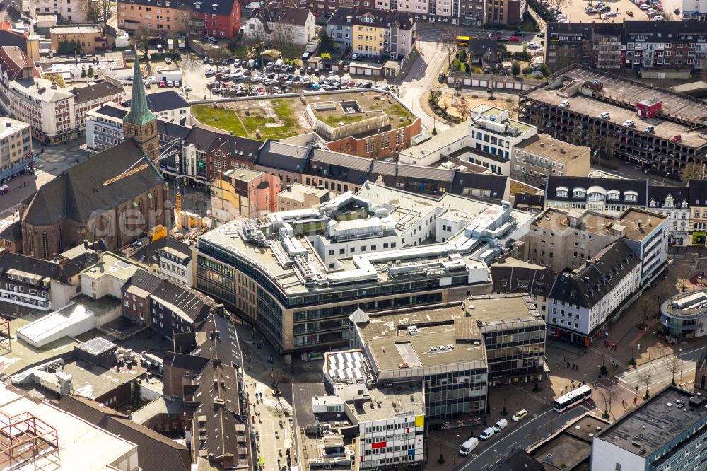 Bottrop from the bird's eye view: Building of the shopping center Kaufhaus Moses on street Hansastrasse in the district Stadtmitte in Bottrop at Ruhrgebiet in the state North Rhine-Westphalia, Germany